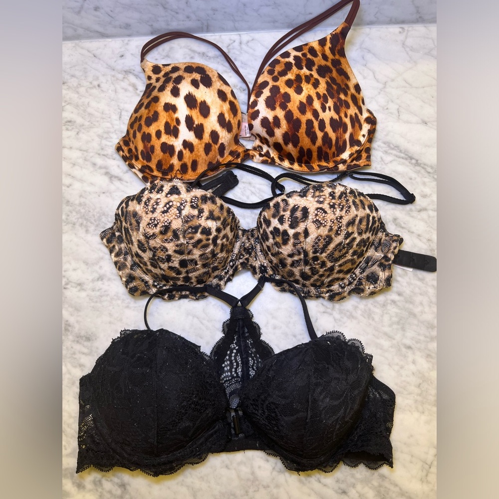 Victoria Secret bra trio! 3 bras for less than 1! 💵